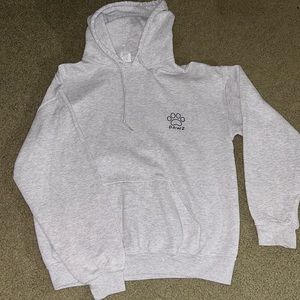 pawz sweatshirt - gildan brand